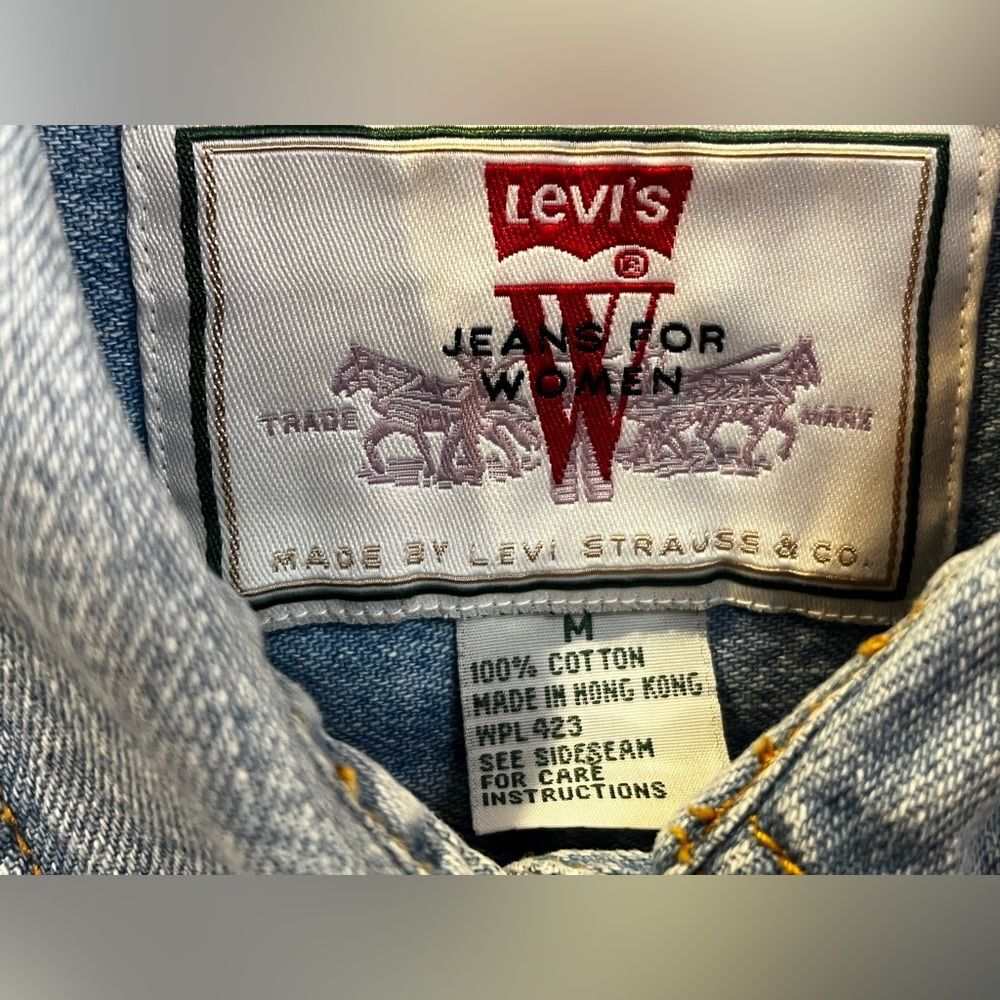 Vintage Levi's women's denim Western shirt Size M Metal Buttons Logo - Picture 4 of 8